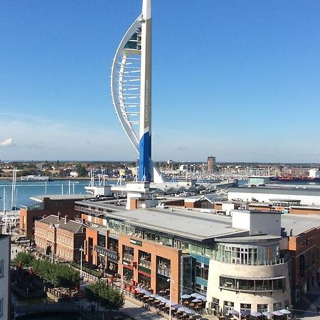 Gunwharf Quays Harbour Apartments พอร์ตสมัธ ภายนอก รูปภาพ