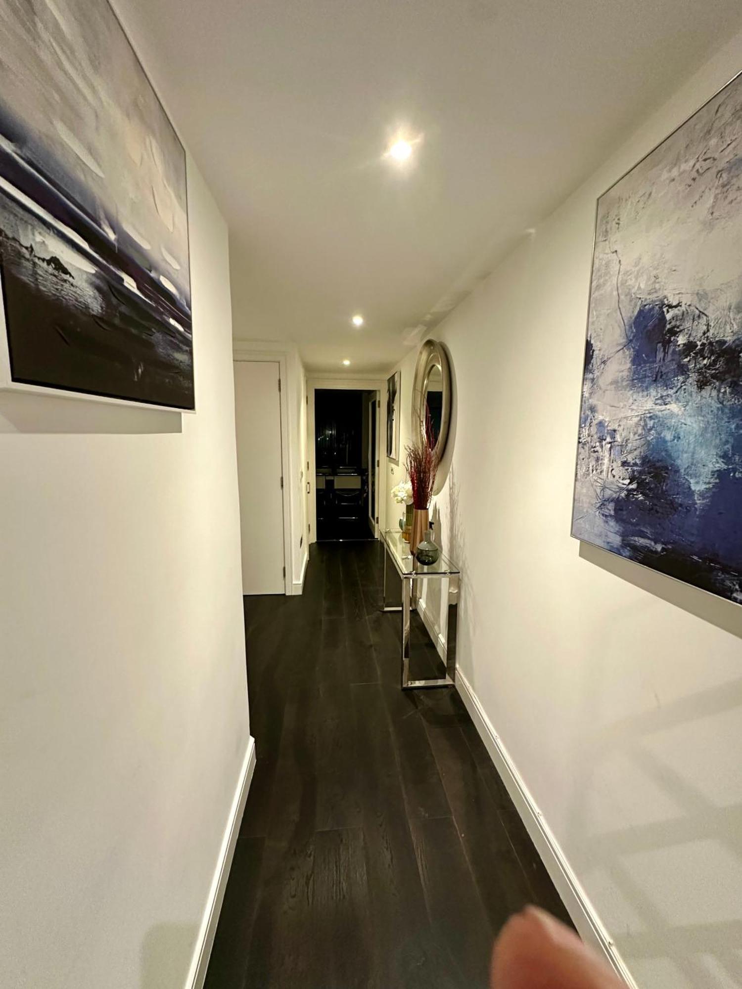 Gunwharf Quays Harbour Apartments พอร์ตสมัธ ภายนอก รูปภาพ